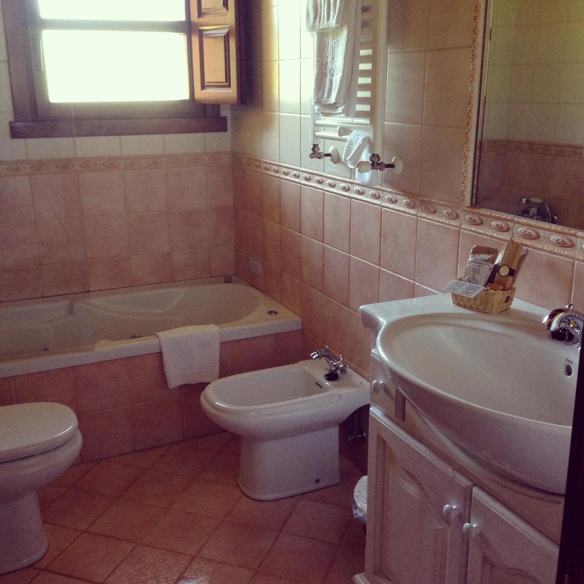 Hotel Rural La Lluriga La Galguera 部屋 写真